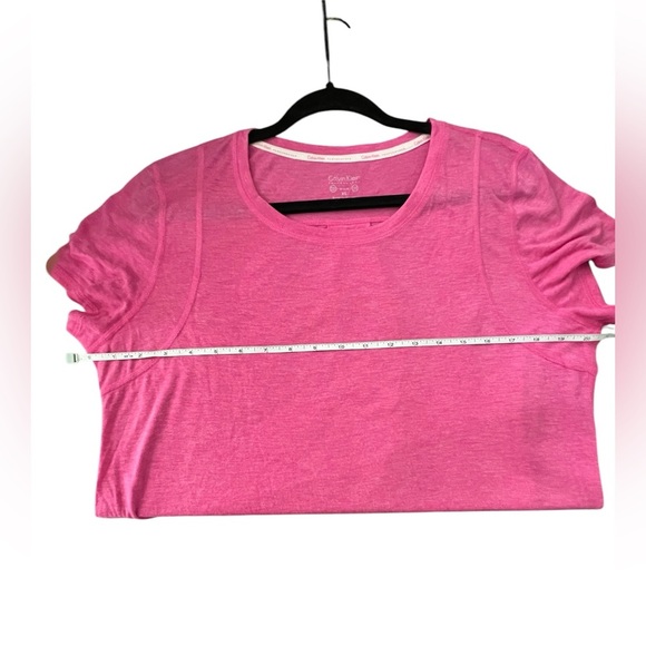 NWT Calvin Klein Women’s Pink short sleeved Tee - Size XL - Picture 7 of 7